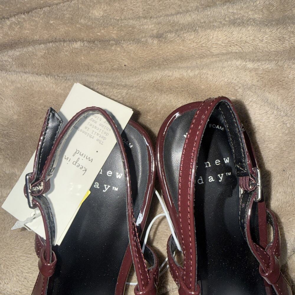 Women Serafina Heels with Memory Foam Insole - A New Day Dark Size 9 2” Heel - Picture 2 of 4